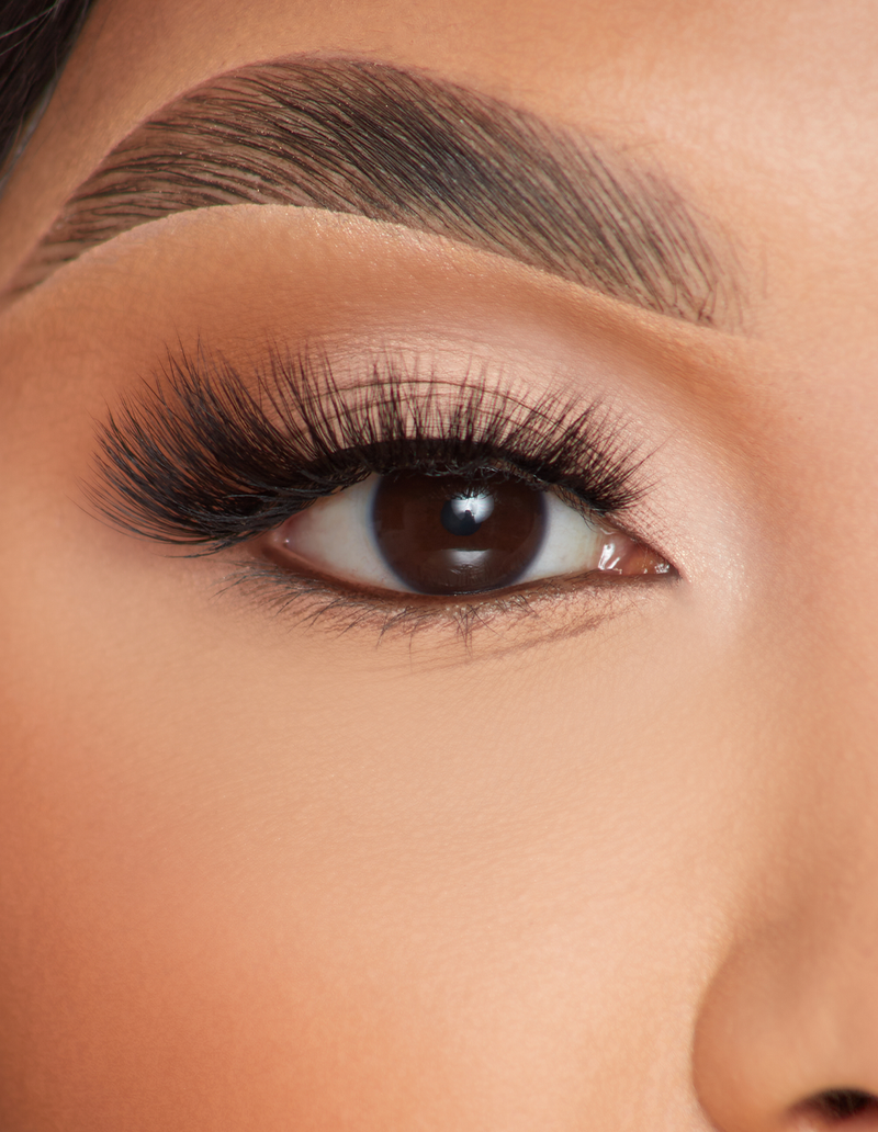 Feather Flair False Lashes